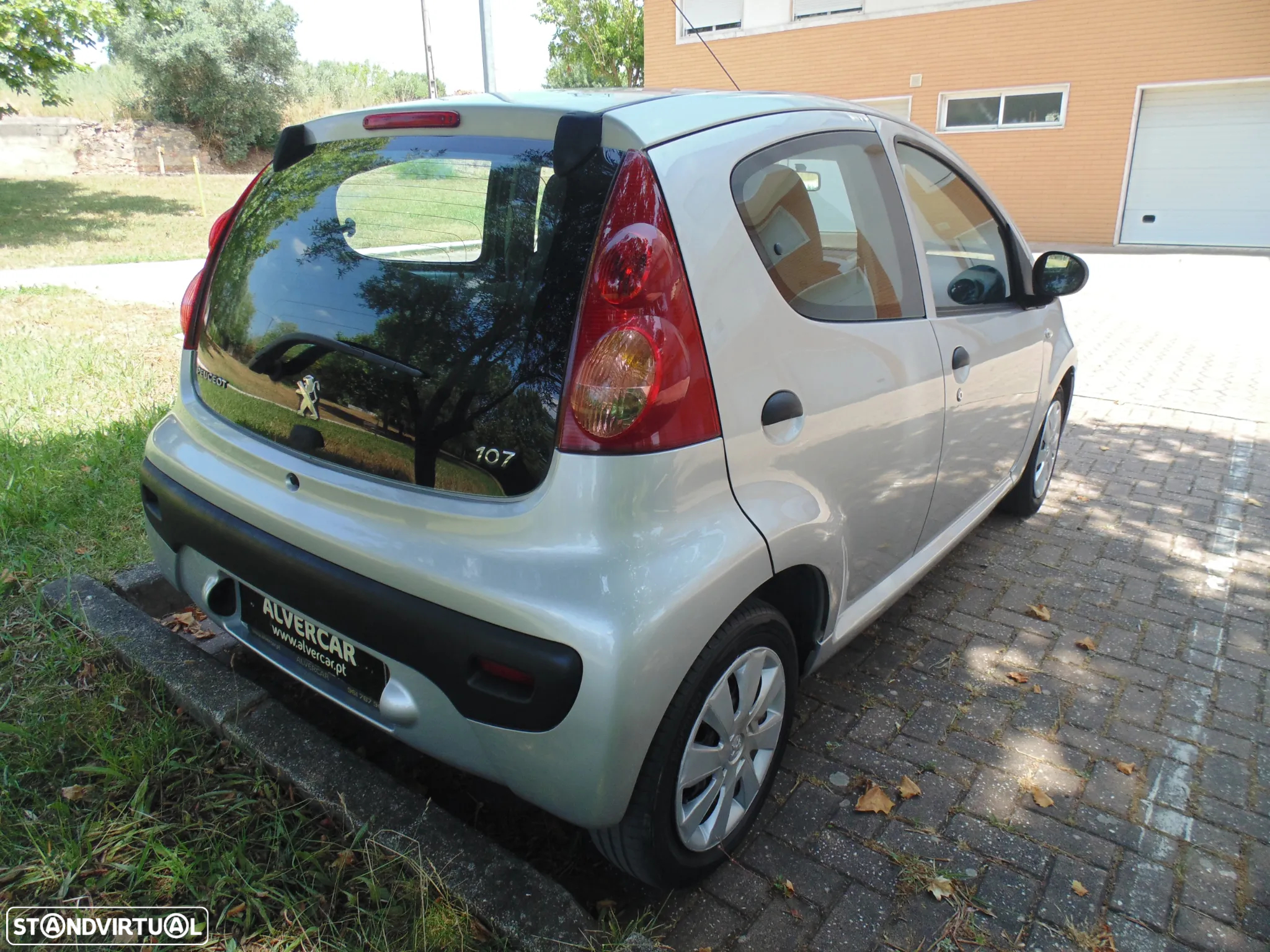 Peugeot 107 1.0 Active - 11