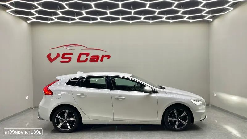 Volvo V40 2.0 D2 R-Design - 52