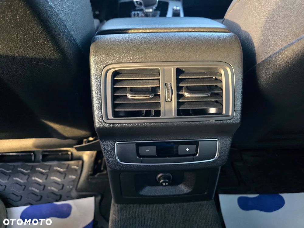 Audi Q5 50 TFSI e Quattro S tronic sport - 24