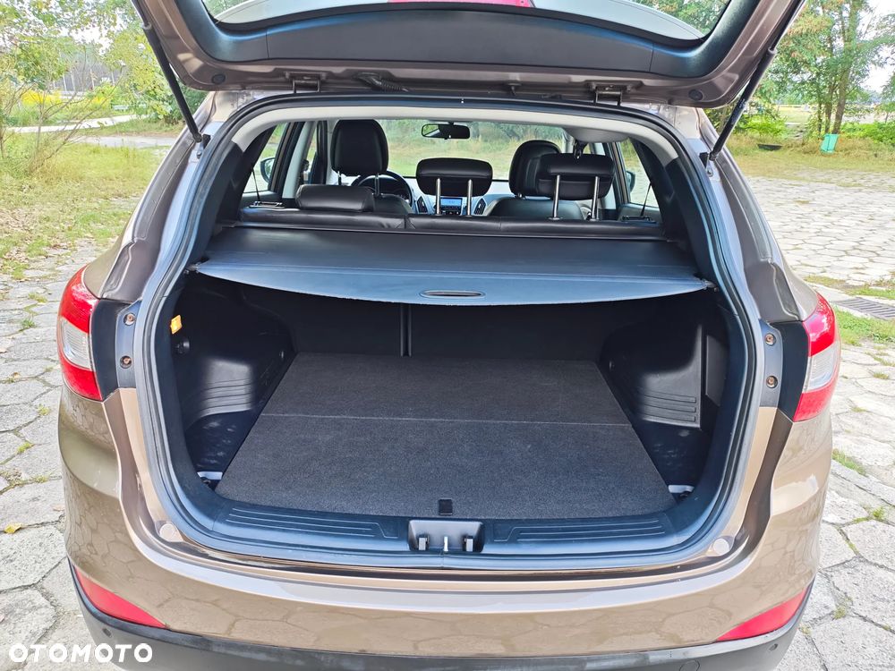 Hyundai Tucson blue 1.7 CRDi 2WD Style - 26