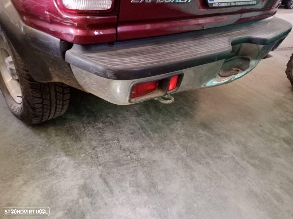 PARA-CHOQUES TRASEIRO FORD EXPLORER - 1