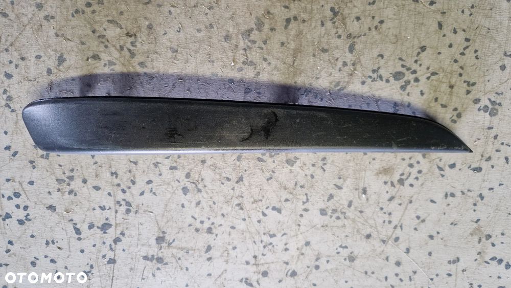 OPEL ASTRA H LISTWA ZDERZAKA PRAWY PRZÓD - 1