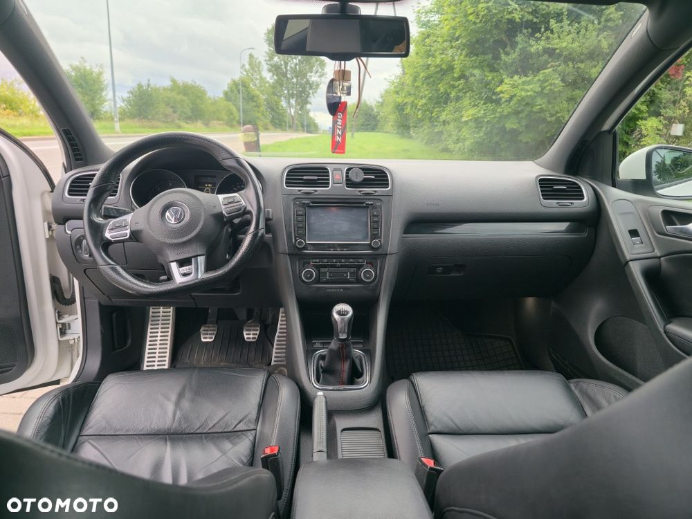 Volkswagen Golf - 8