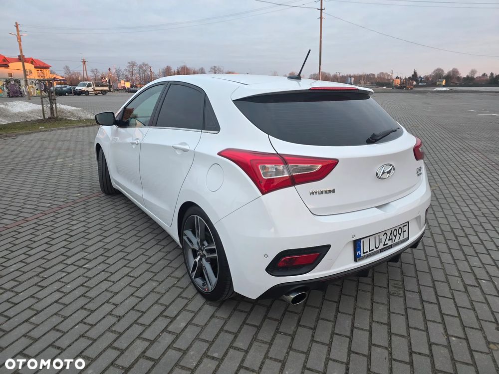 Hyundai i30 1.6 T GDI Turbo - 4