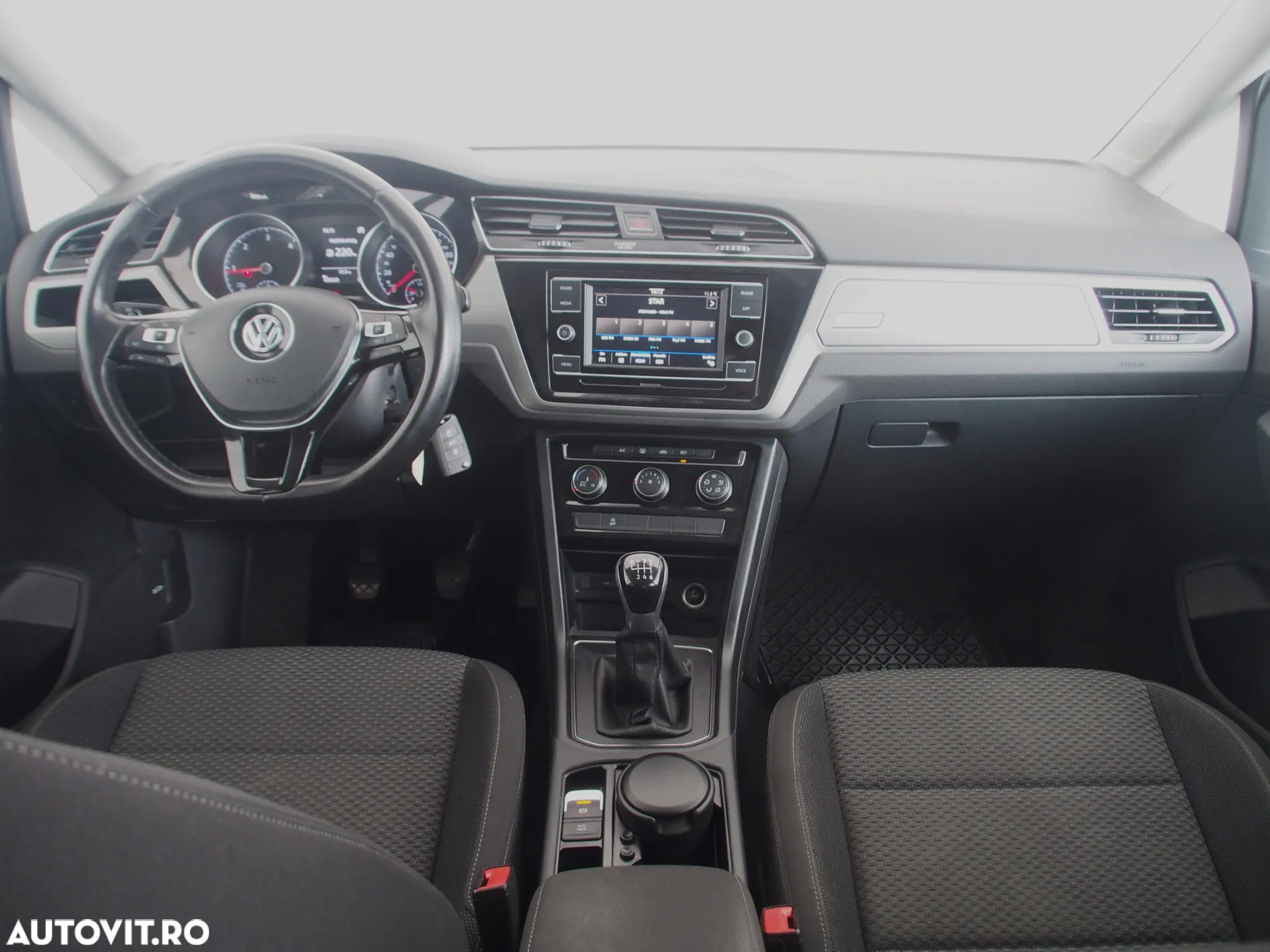 Volkswagen Touran 2.0 TDI Comfortline - 3