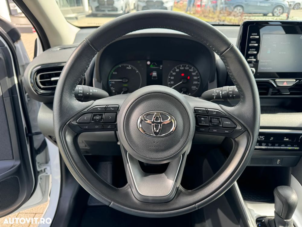 Toyota Yaris 1.5 VVT-i HSD Exclusive Style - 12