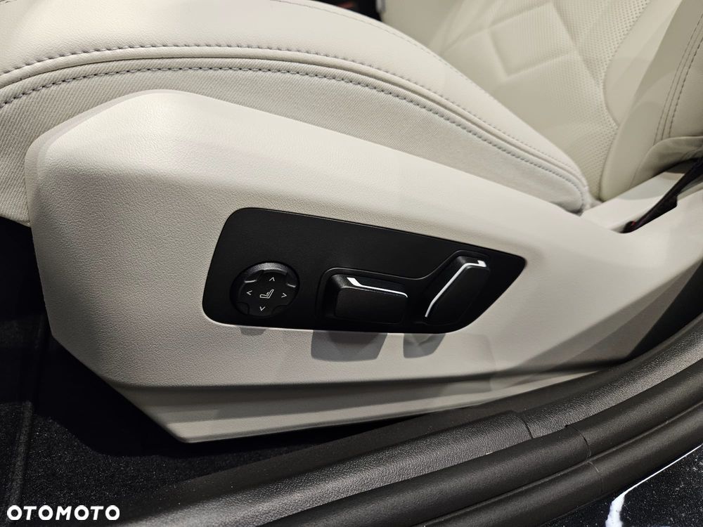 BMW Seria 5 530e - 14