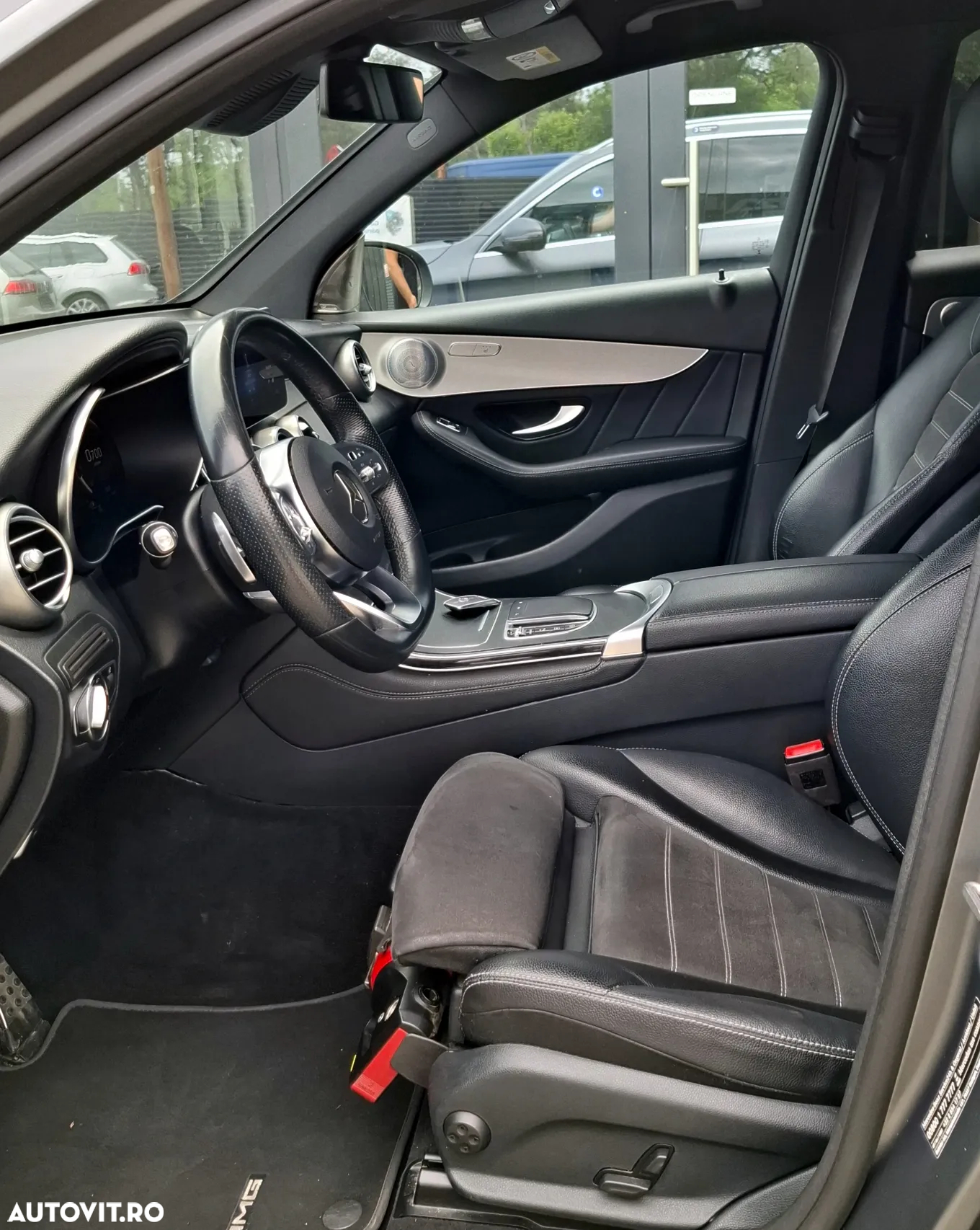 Mercedes-Benz GLC 200 4Matic 9G-TRONIC AMG Line - 7