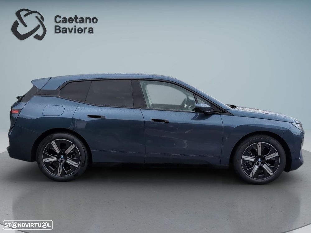 BMW iX xDrive 45 - 9