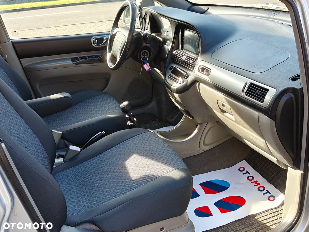 Chevrolet Rezzo 1.6 SE - 7