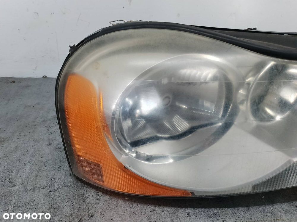 LAMPA PRZÓD PRAWA XENON VOLVO XC90 ( 02-14 ) 30678187 89009435 - 2