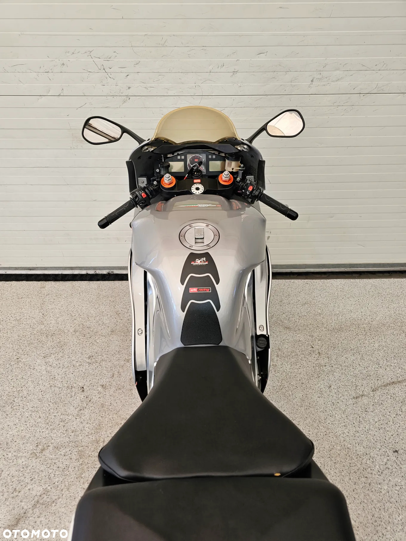 Aprilia RSV - 28