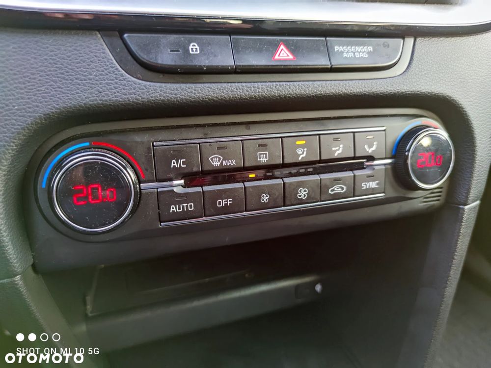 Kia Ceed 1.6 CRDi GT Line - 23