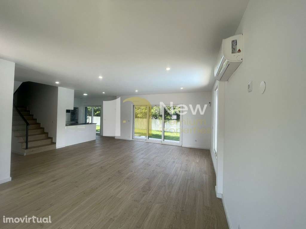 Moradia T4 Nova com Piscina - Lagoa de Albufeira. - Grande imagem: 3/35