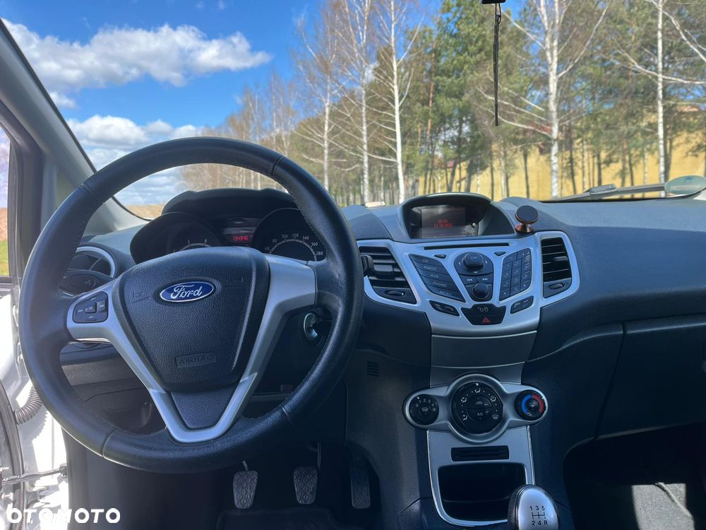 Ford Fiesta 1.25 Champions Edition - 8