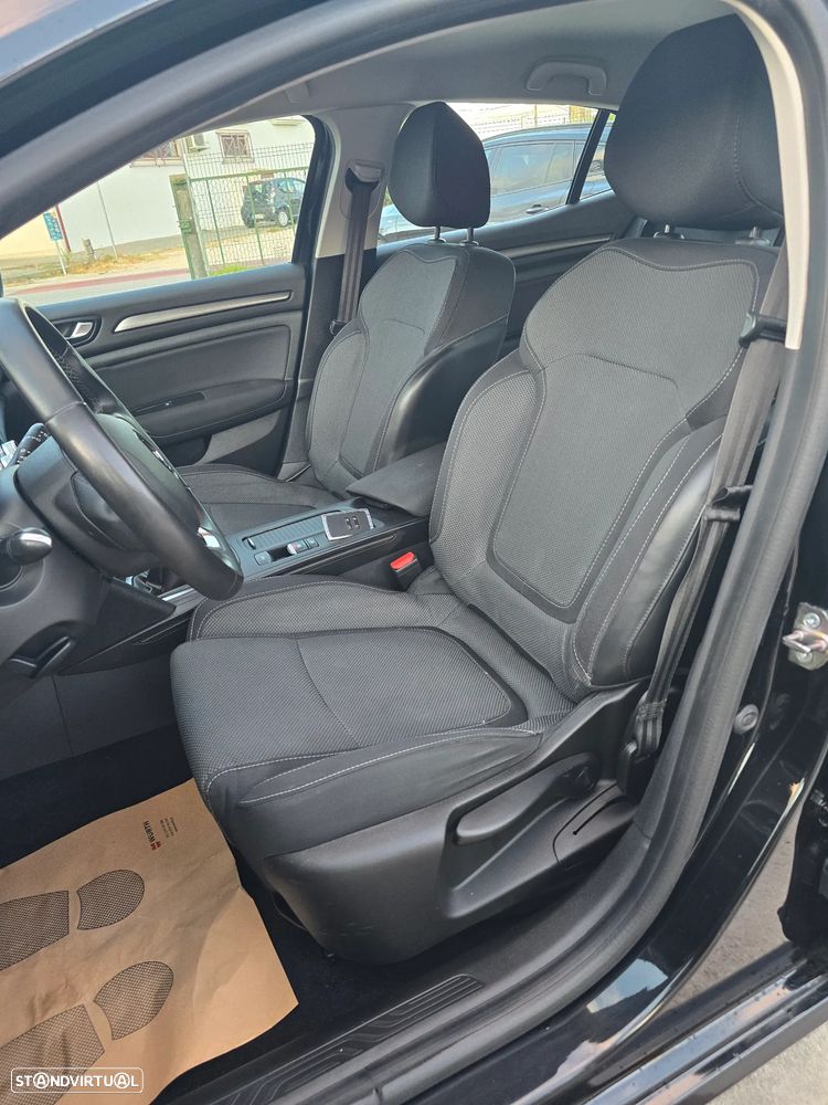 Renault Mégane 1.5 Blue dCi Equilibre - 19