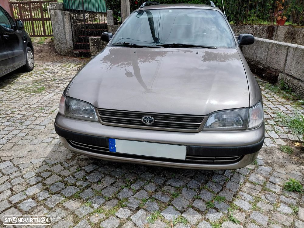 Toyota Carina - 2