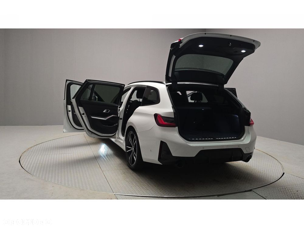 BMW Seria 3 320d xDrive M Sport sport - 11