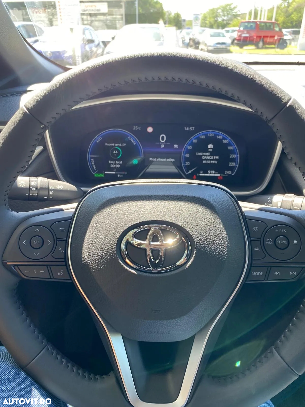 Toyota Corolla Cross - 10
