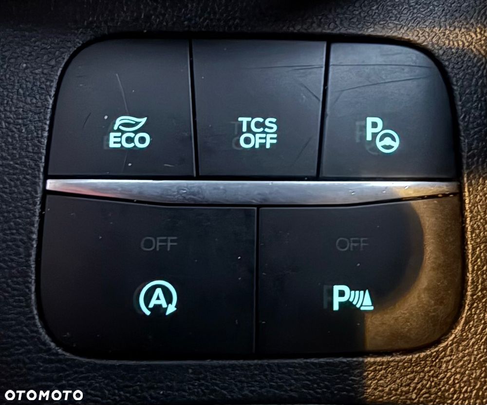 Ford Fiesta 1.0 EcoBoost S&S TITANIUM - 27
