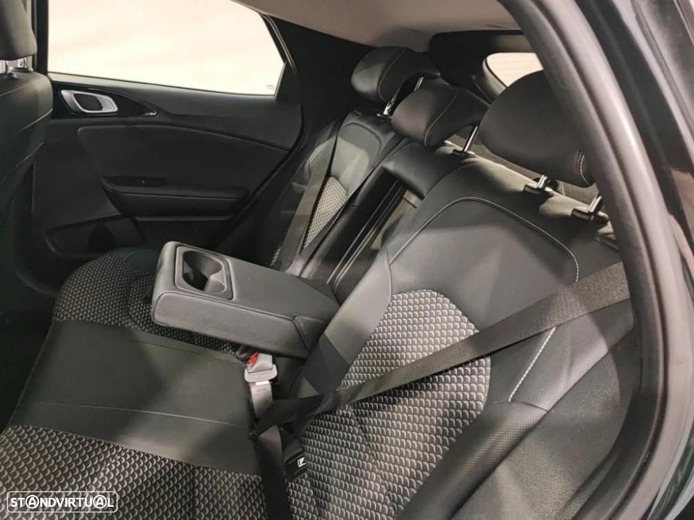 Kia XCeed - 7