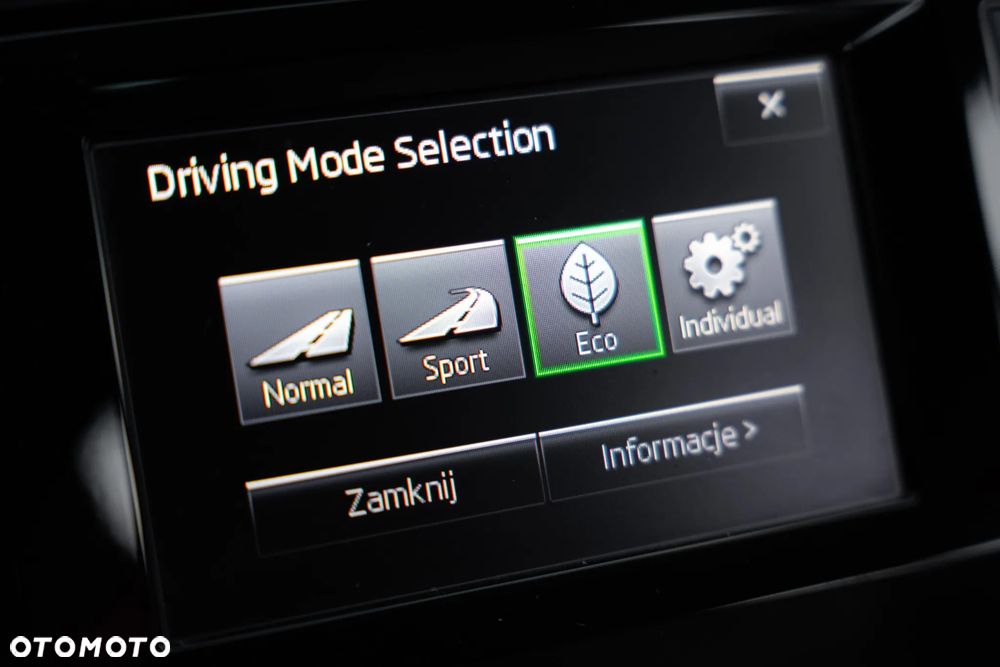 Skoda Octavia 2.0 TSI RS - 21