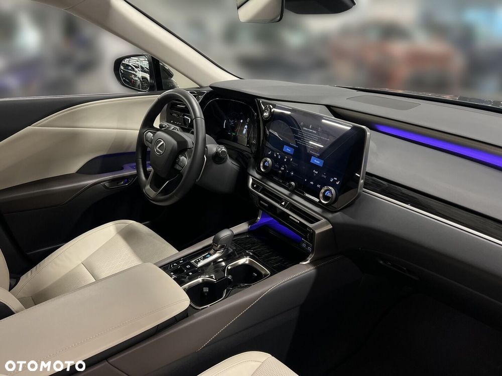 Lexus RX - 15