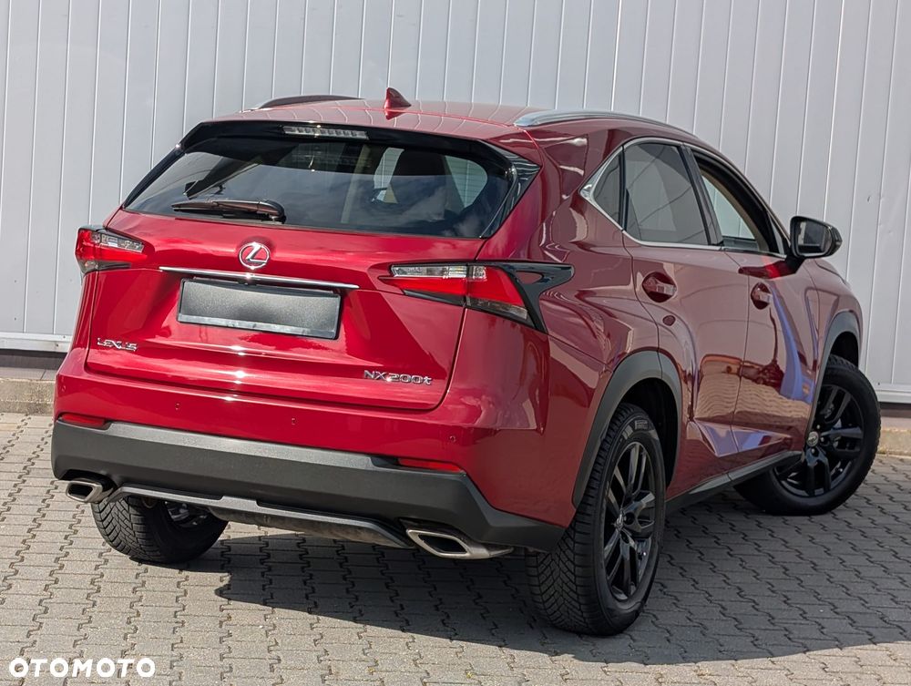 Lexus NX 200t - 12