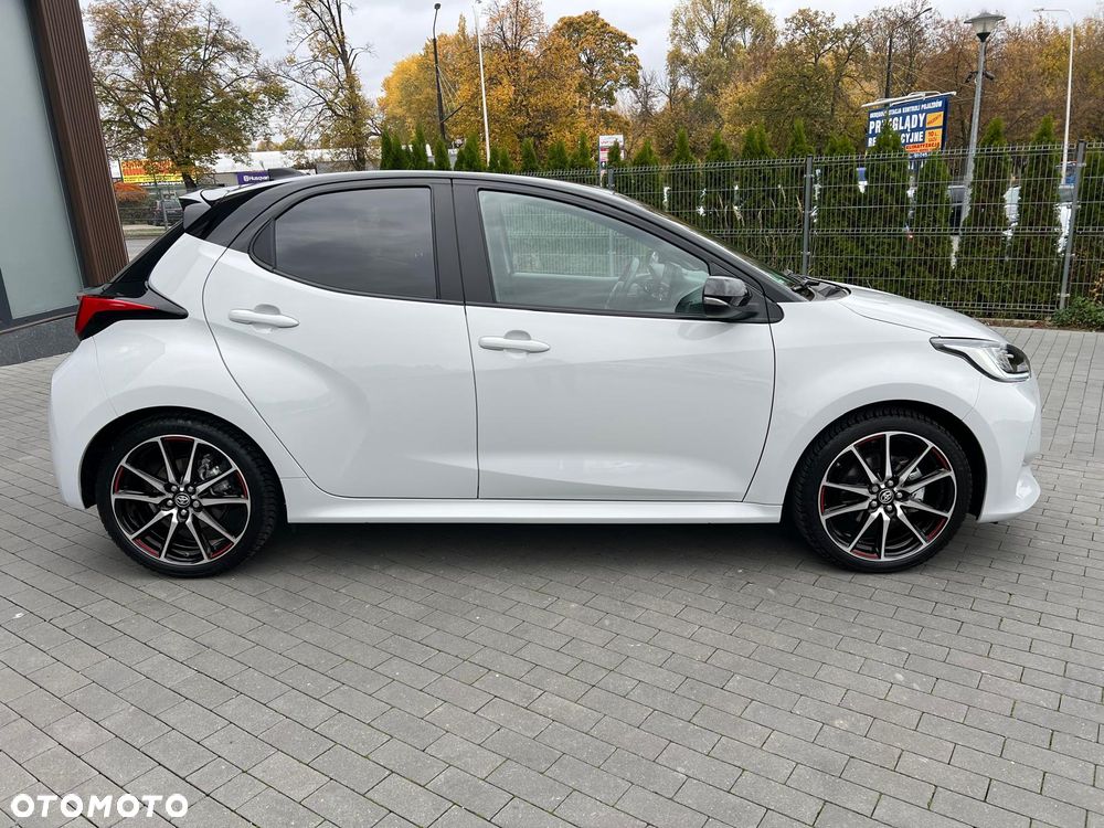 Toyota Yaris 2024 photo 3