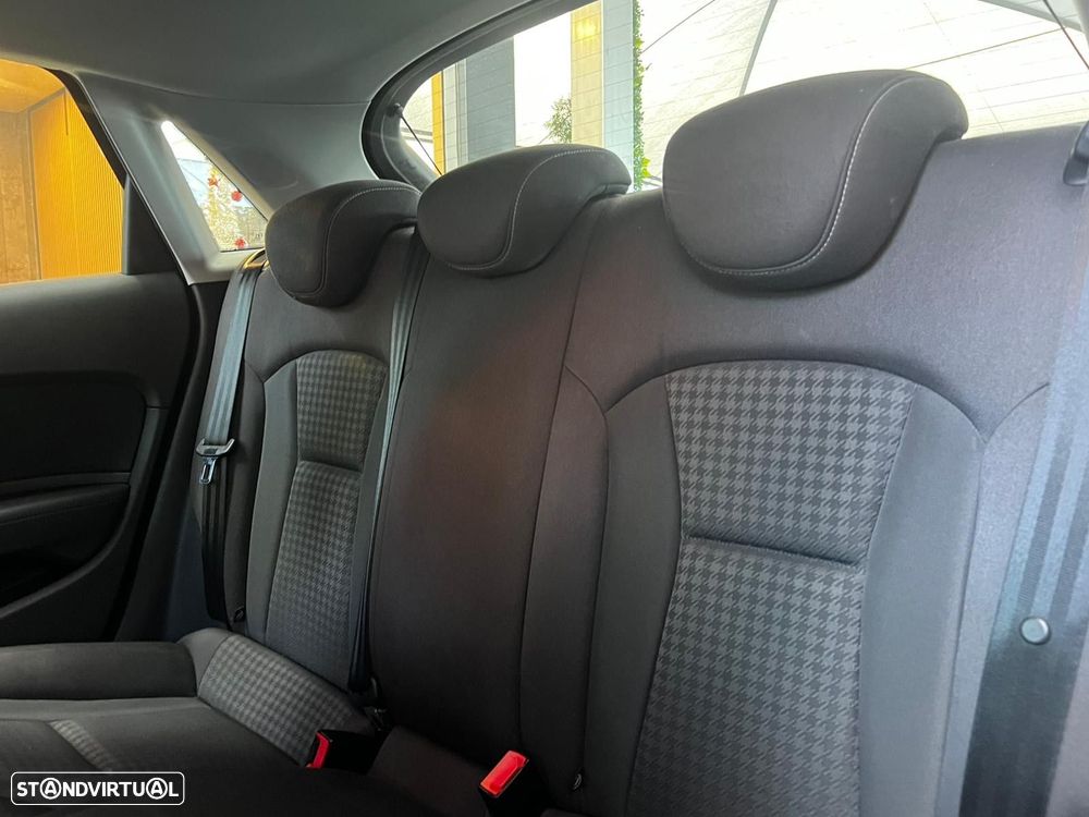 Audi A1 1.6 TDI Advance - 12