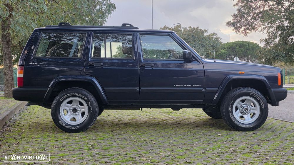 Jeep Cherokee 2.5 TD Sport Oficial - 5