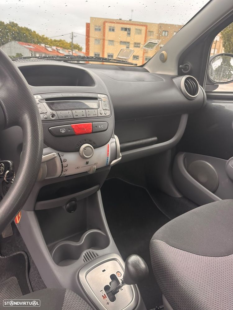 Toyota Aygo - 10