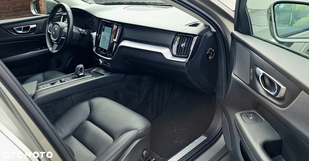 Volvo V60 B3 B Geartronic Momentum Pro - 20