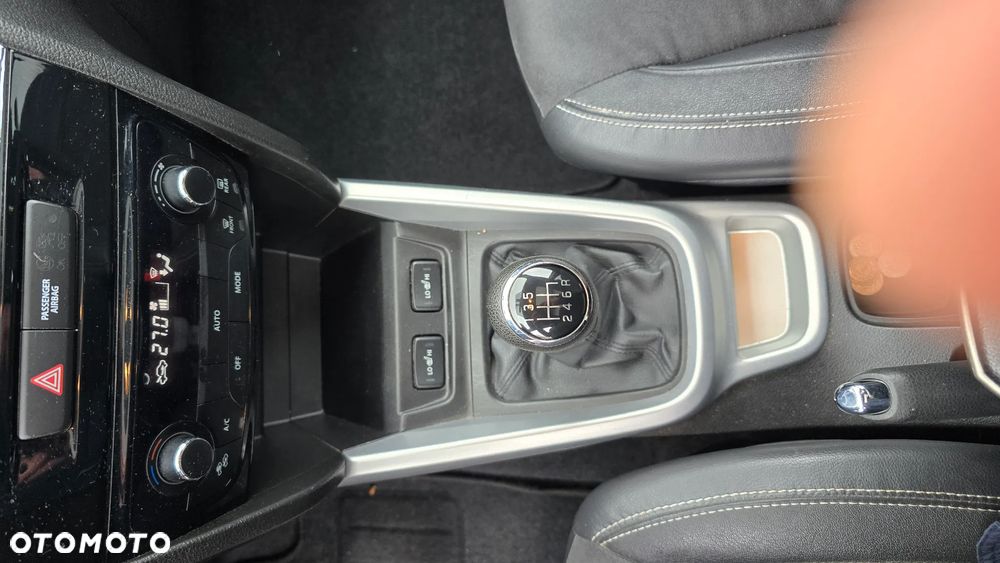 Suzuki Vitara 1.6 DDiS (4x2) Comfort+ - 33