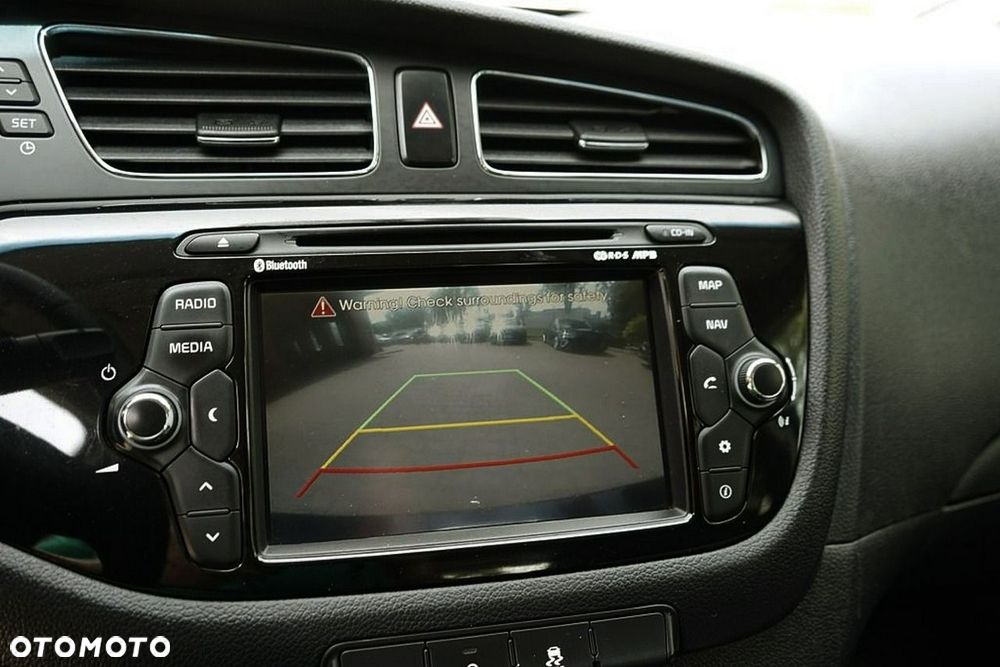 Kia Ceed - 24