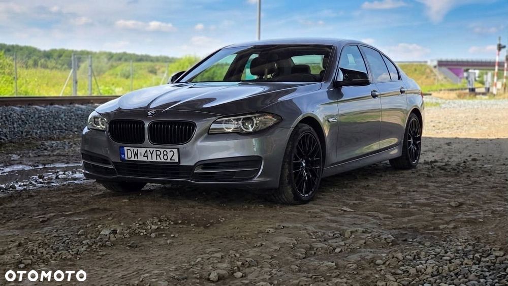 BMW Seria 5 520d xDrive - 1
