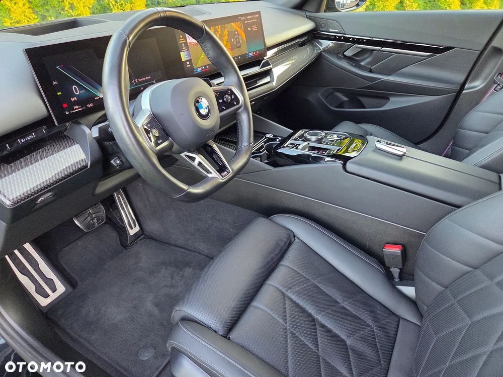 BMW Seria 5 520d xDrive - 17