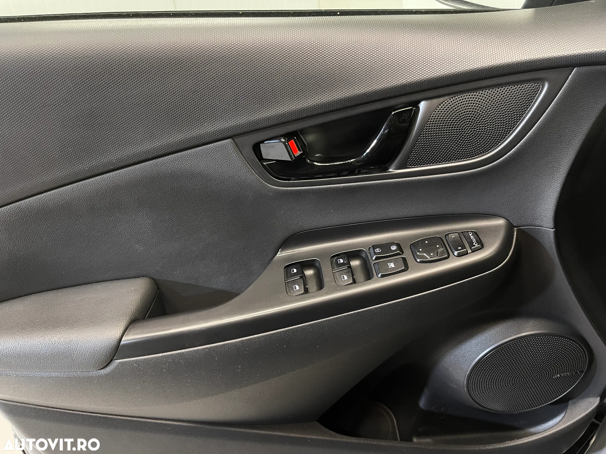 Hyundai KONA 1.6 CRDi DCT Premium - 27