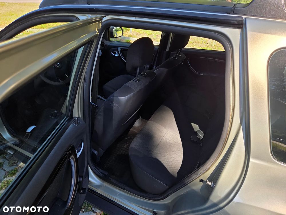 Dacia Duster 1.6 - 20
