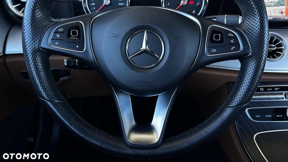 Mercedes-Benz Klasa E 200 Coupe 9G-TRONIC - 15