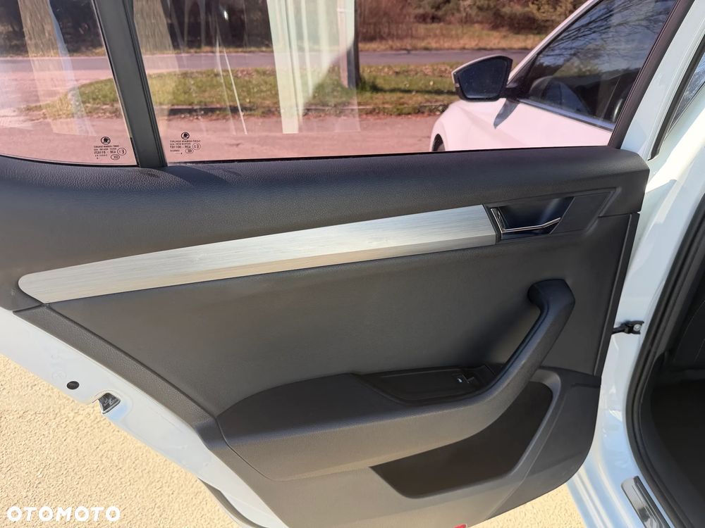 Skoda Superb 2.0 TDI 4x4 Ambition DSG - 9