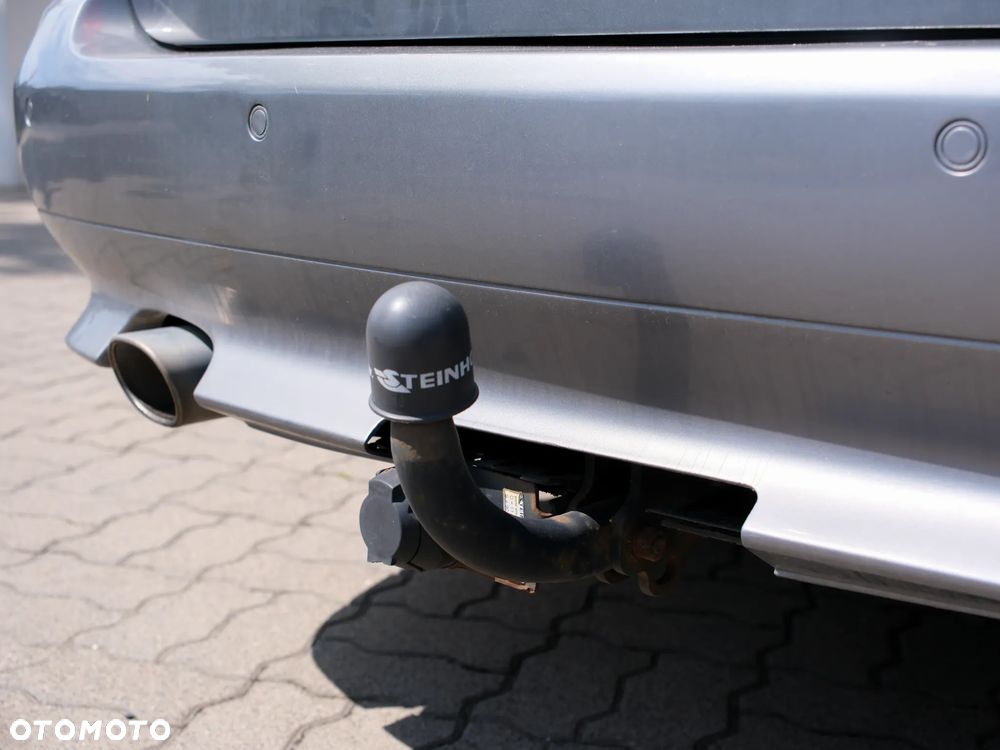 BMW Seria 5 520d - 32