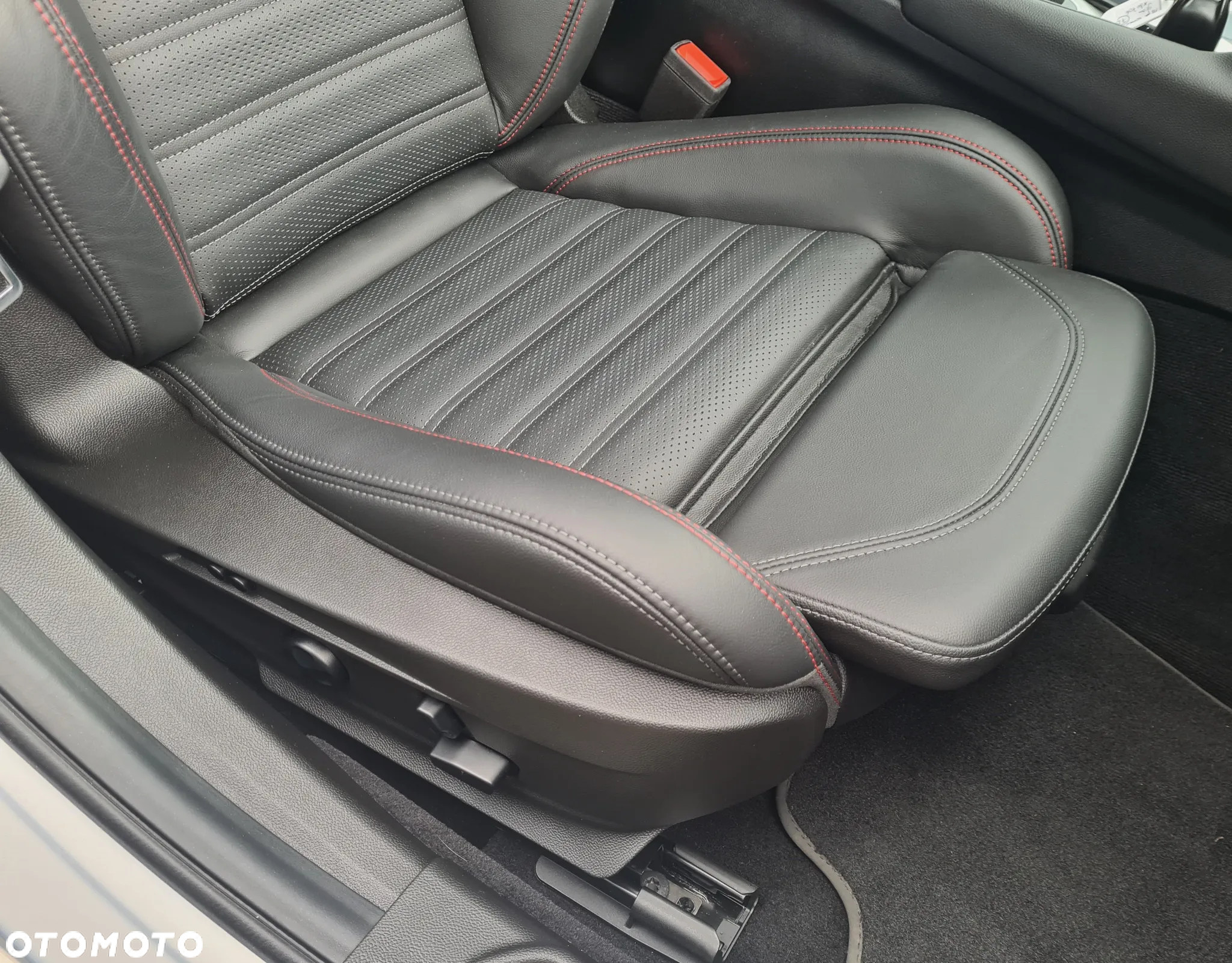 Alfa Romeo Giulia 2.0 Turbo 16V AT8-Q4 Competizione - 18