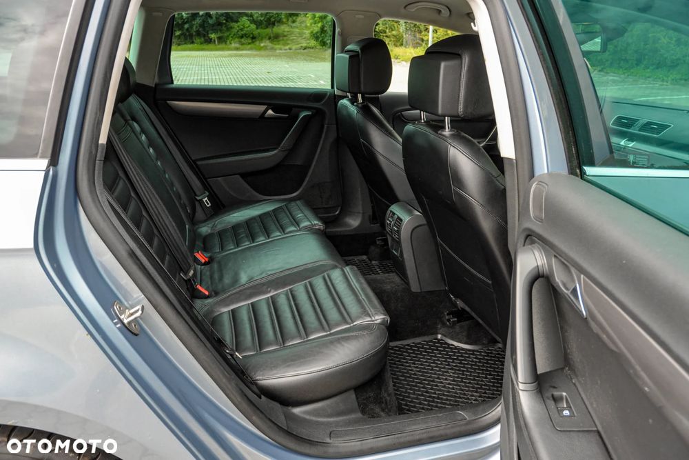 Volkswagen Passat Variant 2.0 TDI DSG BlueMotion Technology Comfortline - 12