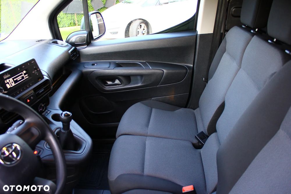 Toyota Proace City 1.5D-4D 102KM LONG L2 3 Osobowy Chłodnia - 28