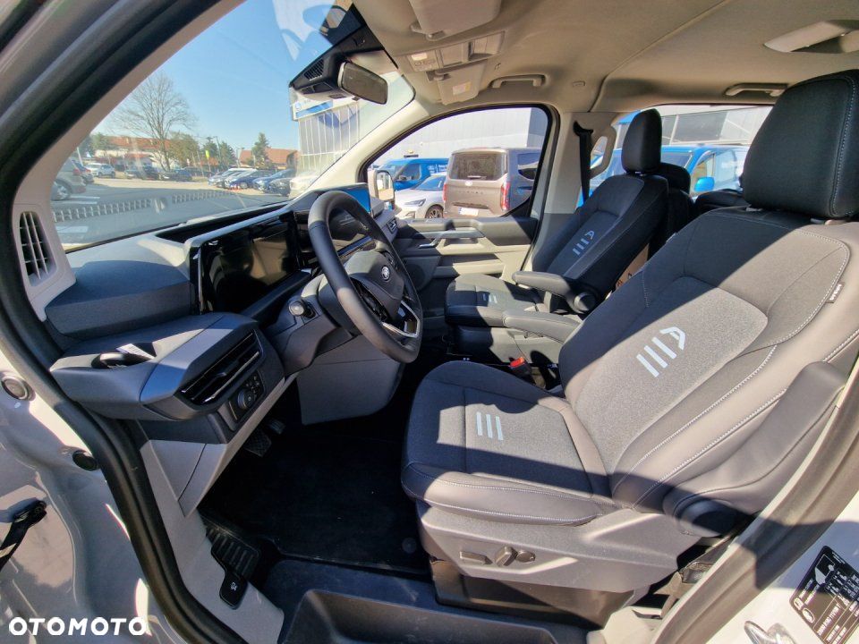 Ford Tourneo Custom - 15