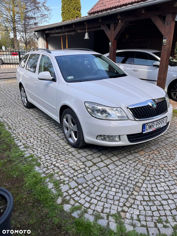 Skoda Octavia 2.0 TDI DPF Elegance - 3