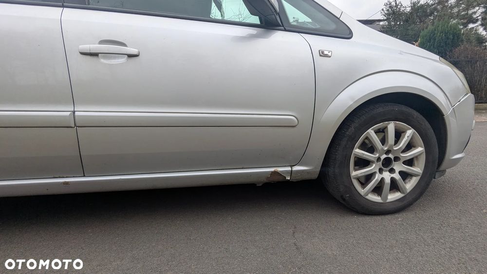 Opel Zafira 1.9 CDTI - 19