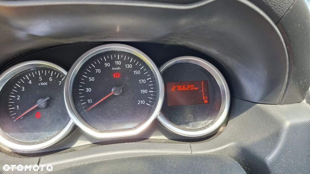 Dacia Duster 1.6 SCe Laureate S&S - 11