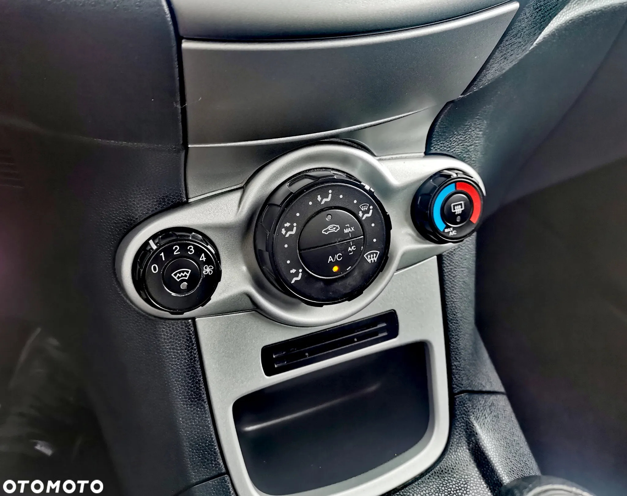 Ford Fiesta 1.25 Champions Edition - 9
